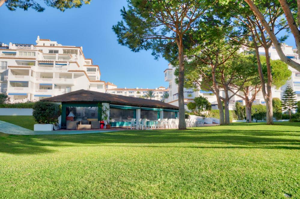 Playas Del Duque, Puerto Banus, Golf .Playa Y Compras Appartement Marbella Buitenkant foto