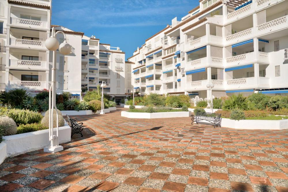 Playas Del Duque, Puerto Banus, Golf .Playa Y Compras Appartement Marbella Buitenkant foto